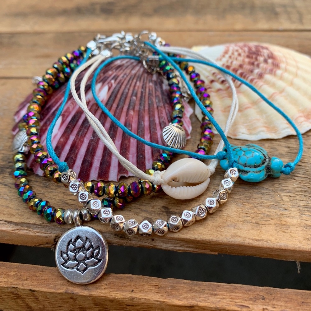 ✨4-PIECE BOHO IRIDESCENT CHARM ANKLET SET✨